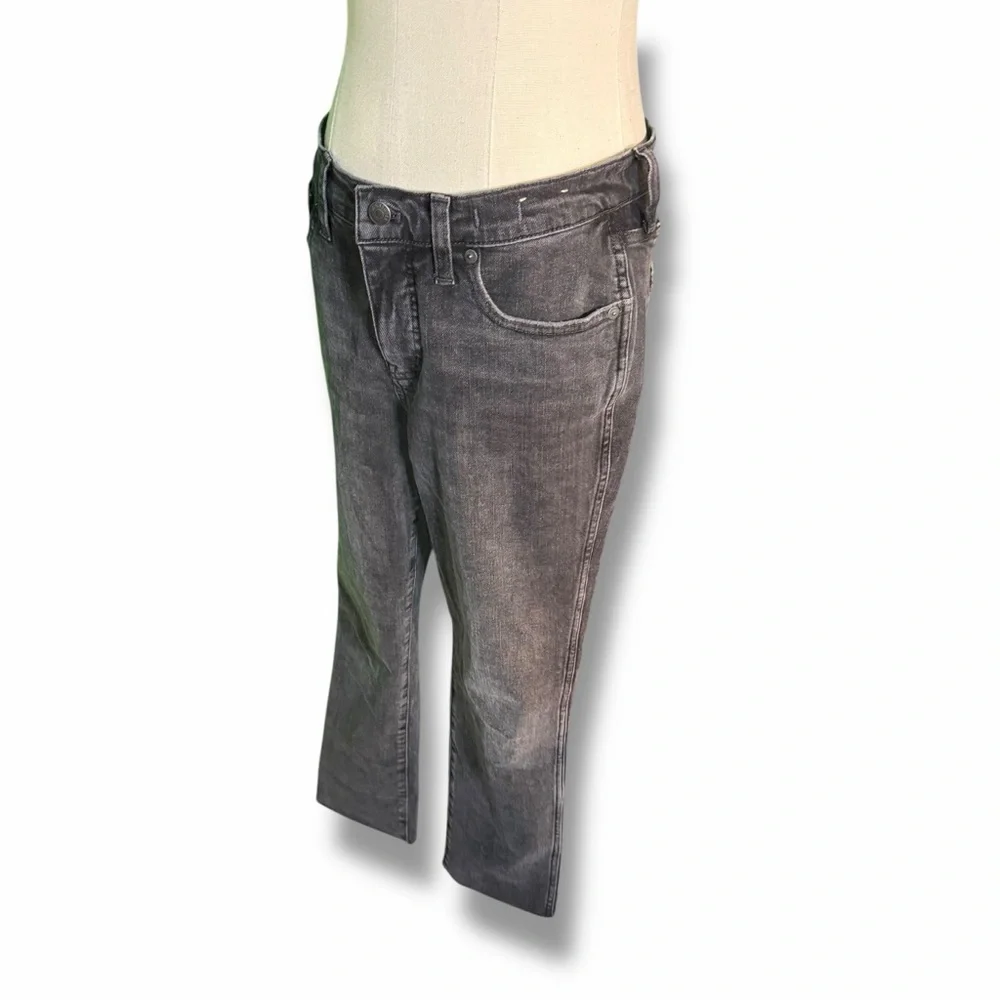 Madewell ‘Petite Mid-Rise Stovepipe Jeans in “Armand” Wash: Raw-Hem Edition 27P